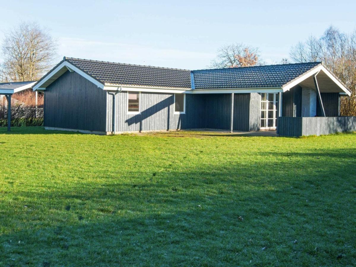 8 Person Holiday Home In B Rkop Egeskov  Екстер'єр фото